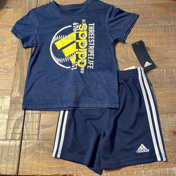 adidas 2 piece shorts set